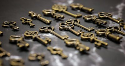 Avaimia pöydällä. Avainsanatutkimus on avain onnistuneeseen sisältöön ja sen löydettävyyden kehittämiseen.